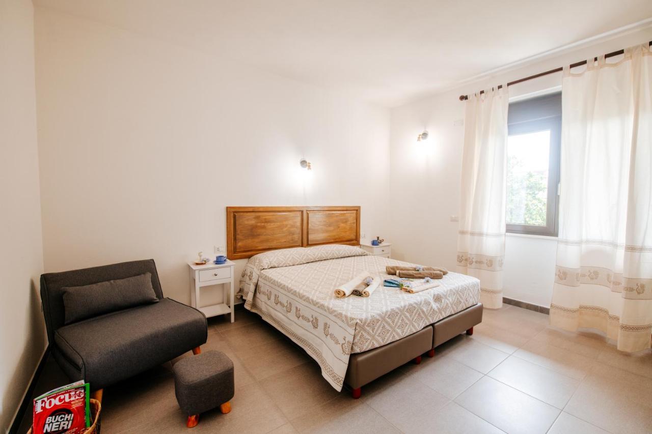 Domo Mediterranea Affittacamere-Guest House Sant'Antìoco Eksteriør billede