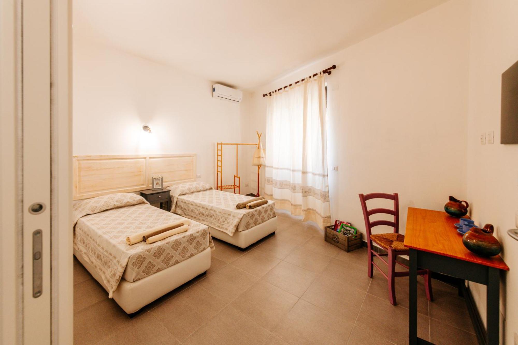 Domo Mediterranea Affittacamere-Guest House Sant'Antìoco Eksteriør billede