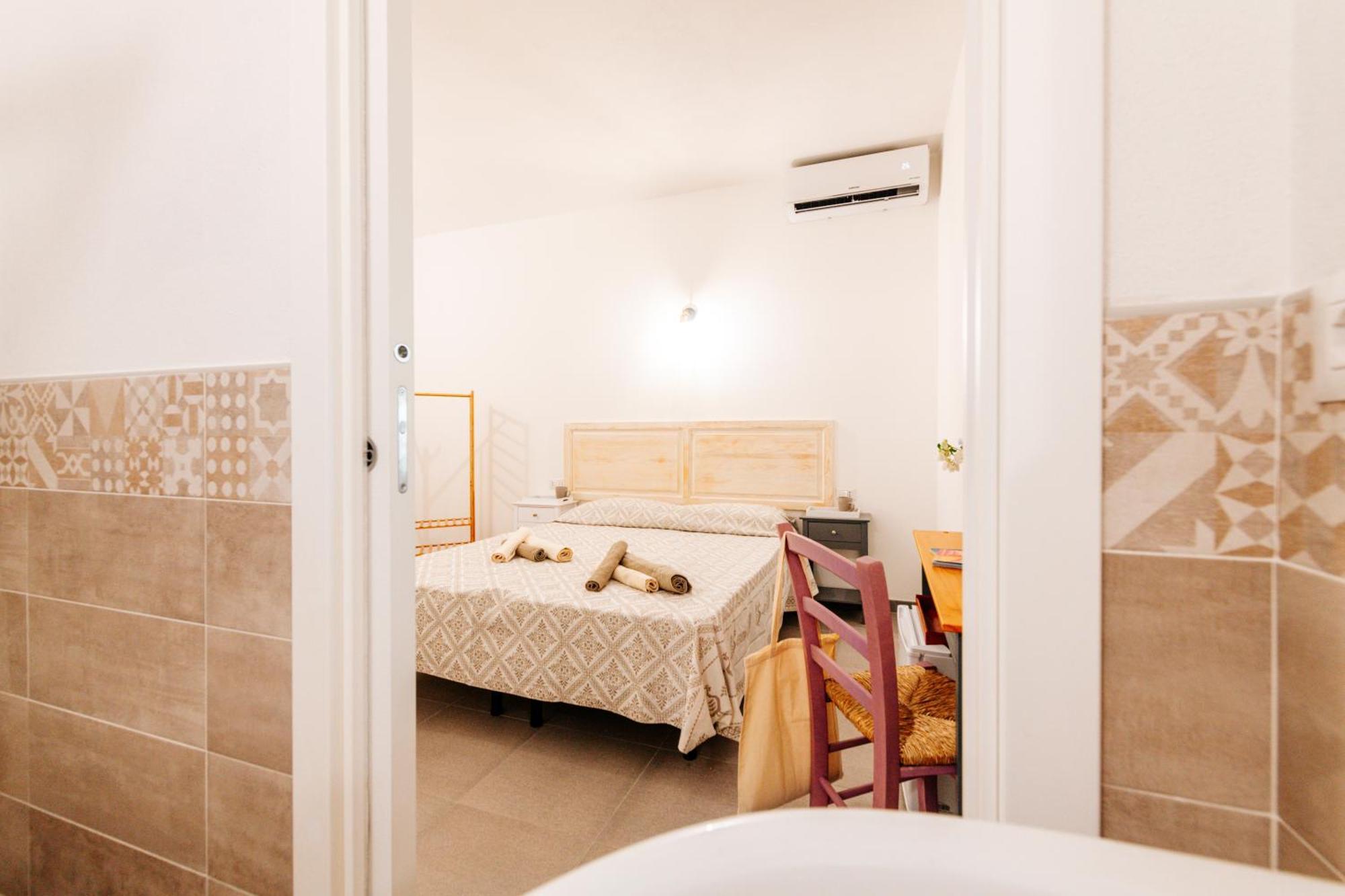 Domo Mediterranea Affittacamere-Guest House Sant'Antìoco Eksteriør billede