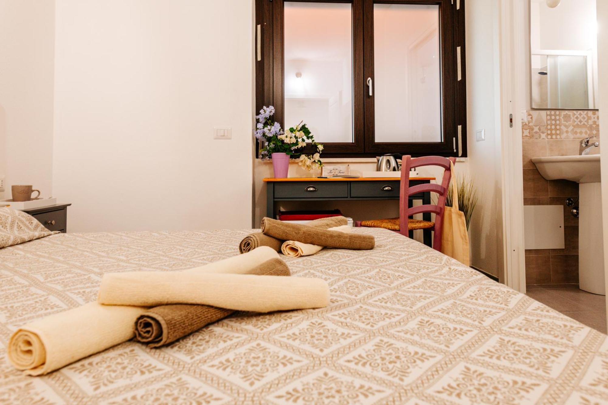 Domo Mediterranea Affittacamere-Guest House Sant'Antìoco Eksteriør billede